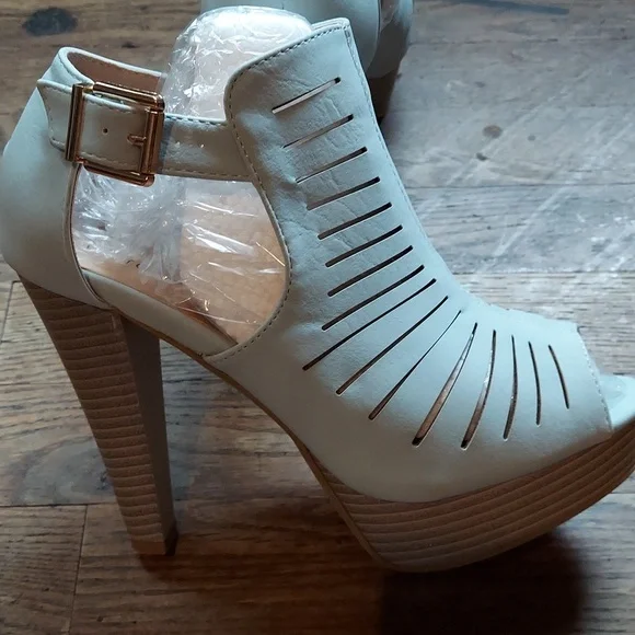 M&M 4 for $12 Shoes - Picture 6 of 11